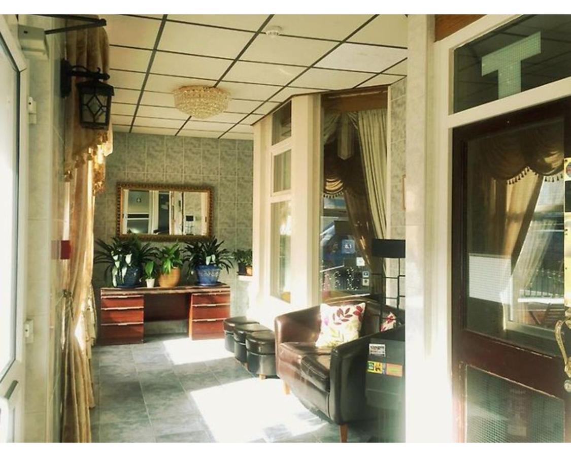 St Elmo Hotel Μπλάκπουλ Εξωτερικό φωτογραφία