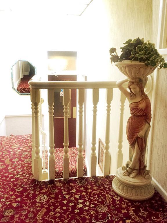 St Elmo Hotel Μπλάκπουλ Εξωτερικό φωτογραφία